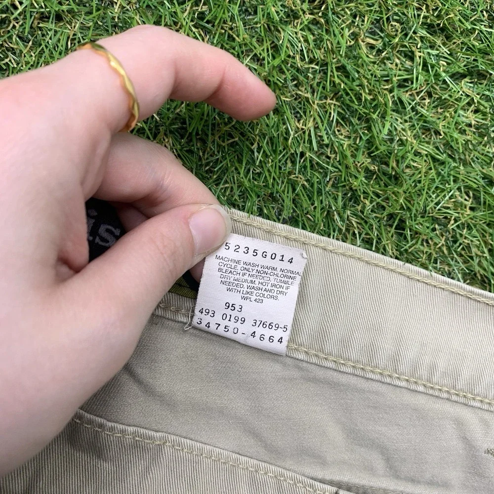 Vintage Levis Silvertab Cargo Shorts Mens 34 x10 Tan Khaki Loose Baggy Hong Kong